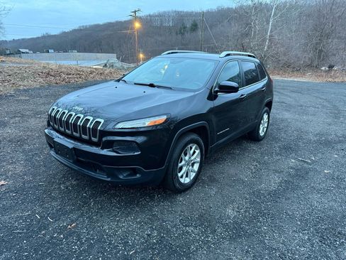 Used 2016 Jeep Cherokee Latitude w/ Comfort & Sound Group image 3