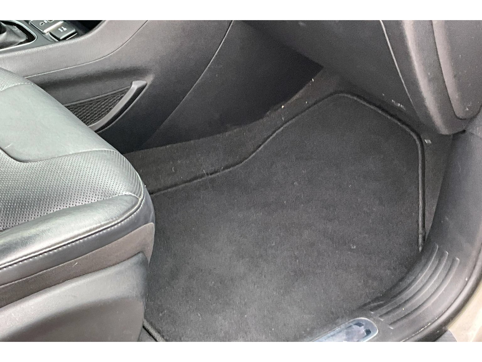 Used 2019 Jeep Cherokee Limited AWD/4WD image 44