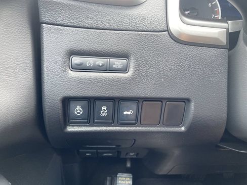Used 2016 Nissan Murano Platinum w/ Platinum Technology Package FWD image 19
