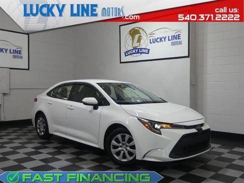 Used 2022 Toyota Corolla LE image 1