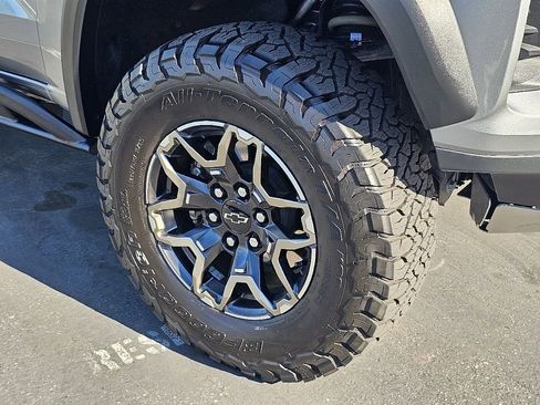 Used 2023 Chevrolet Colorado ZR2 w/ ZR2 Convenience Package III image 8