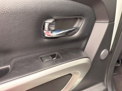 Used 2016 Nissan Titan SL image 45