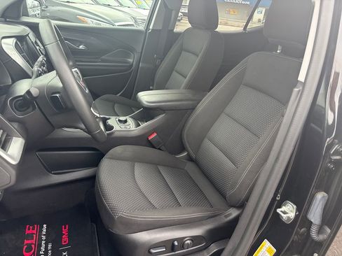 Used 2024 GMC Terrain SLE w/ Driver Convenience Package image 14