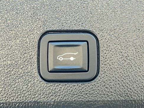 Used 2014 Cadillac SRX Luxury FWD image 8