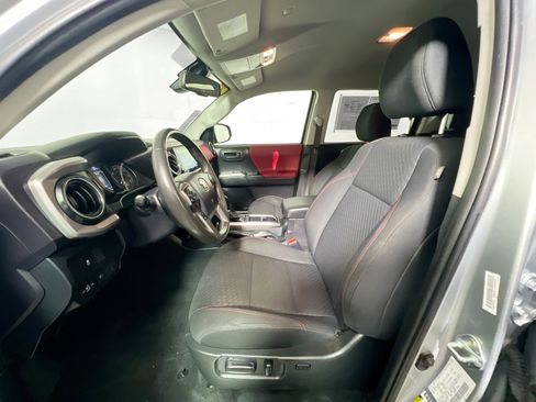 Used 2023 Toyota Tacoma SR5 image 5