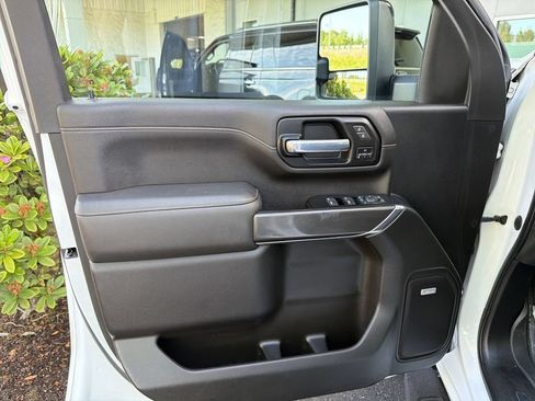 Certified 2022 GMC Sierra 3500 AT4 w/ AT4 Premium Plus Package AWD/4WD image 24