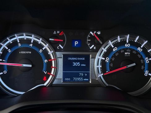 Used 2019 Toyota 4Runner TRD Off-Road Premium AWD/4WD image 11