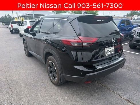 Certified 2025 Nissan Rogue SV w/ SV Premium Package FWD image 5