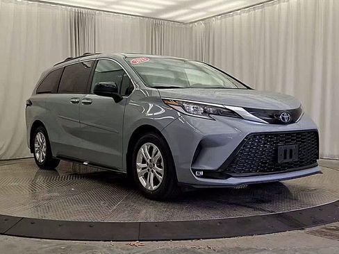 Certified 2023 Toyota Sienna XSE w/ XSE Plus Package AWD/4WD image 5