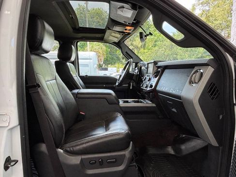 Used 2015 Ford F350 Lariat w/ Lariat Ultimate Package AWD/4WD image 32