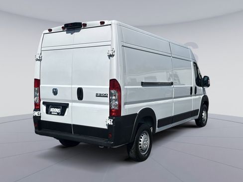 Used 2023 RAM ProMaster 2500 FWD image 11
