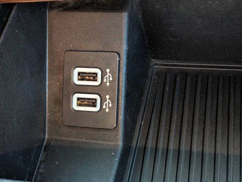 Used 2018 Ford F150 Lariat w/ Equipment Group 502A Luxury AWD/4WD image 25