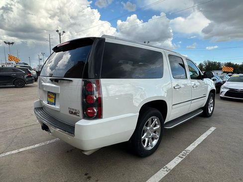 Used 2014 GMC Yukon XL Denali RWD image 5