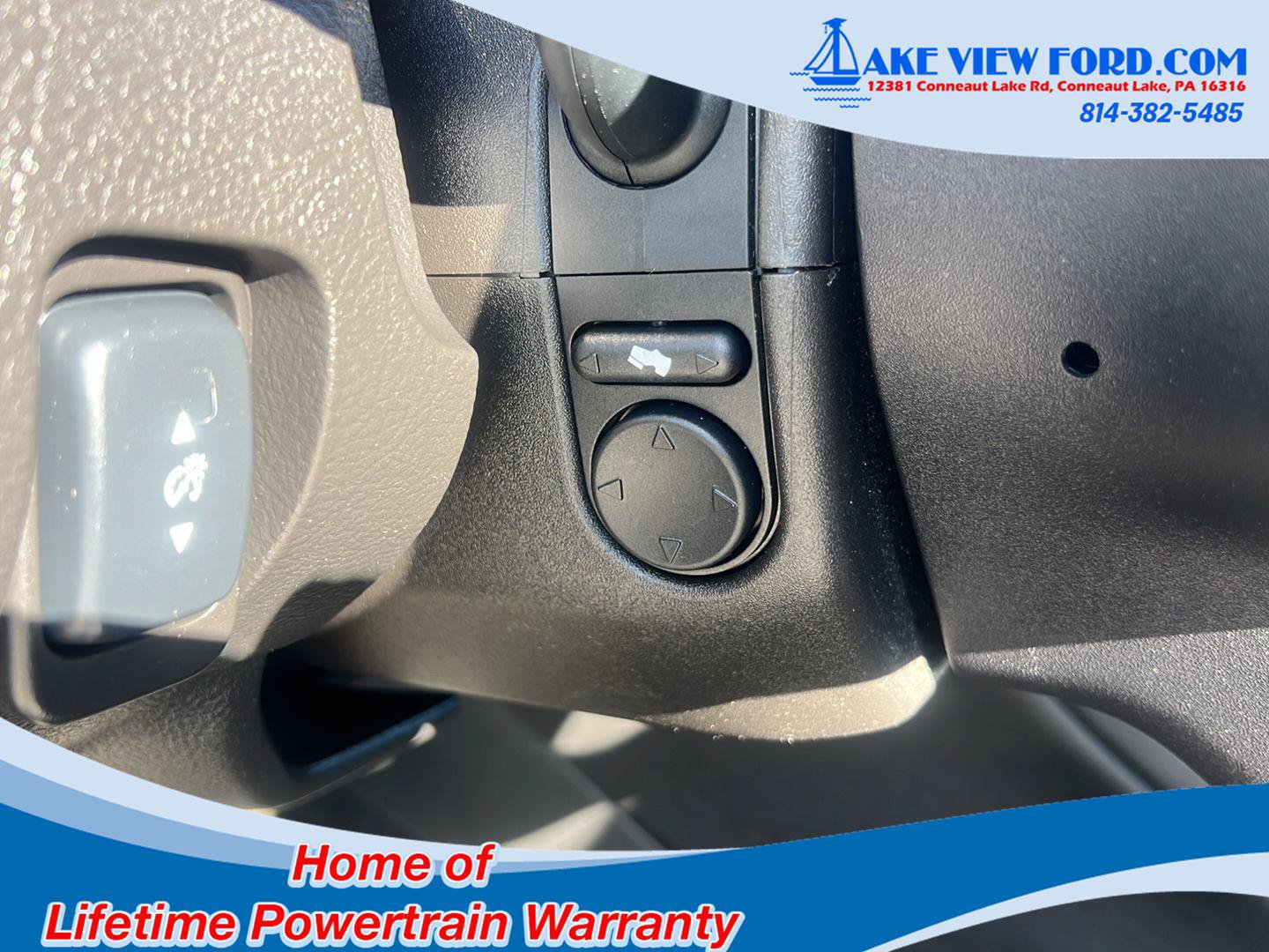 Used 2017 Ford Taurus Limited FWD image 23