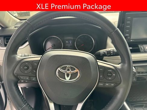 Used 2020 Toyota RAV4 XLE Premium AWD/4WD image 6