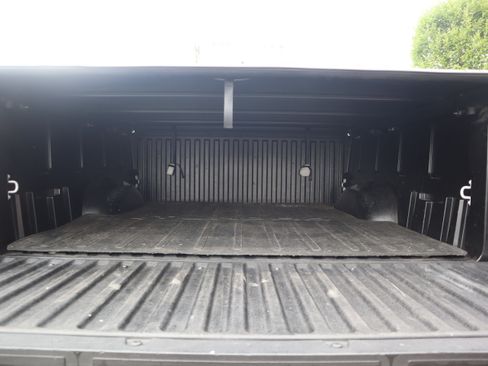 Used 2023 Toyota Tundra SR AWD/4WD image 33