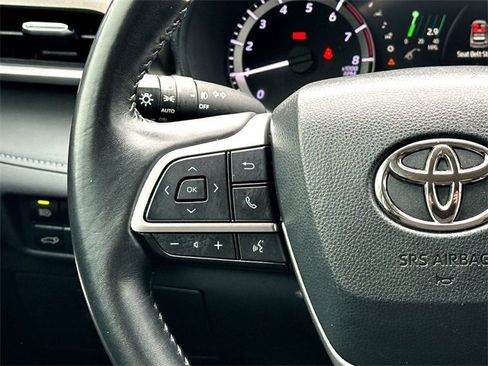 Certified 2023 Toyota Highlander LE image 21