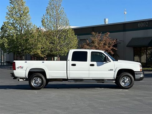 Used 2007 Chevrolet Silverado 3500 LT w/ Heavy-Duty Power Package AWD/4WD image 6