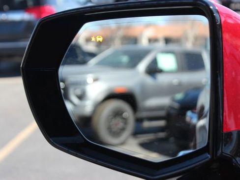 New 2026 GMC Yukon Elevation image 17