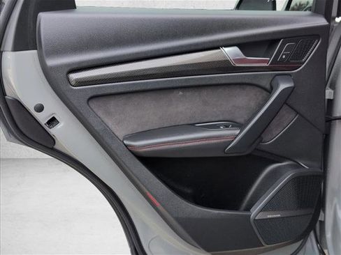 Used 2019 Audi SQ5 Premium Plus w/ Premium Plus Package image 24