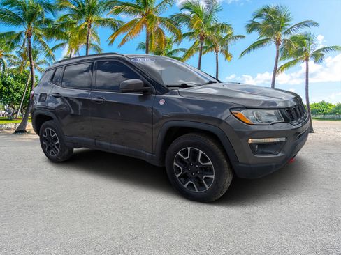 Used 2019 Jeep Compass Trailhawk AWD/4WD image 2