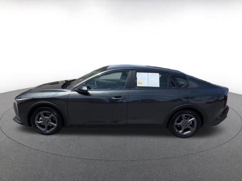 Used 2025 Kia K4 LXS FWD image 9