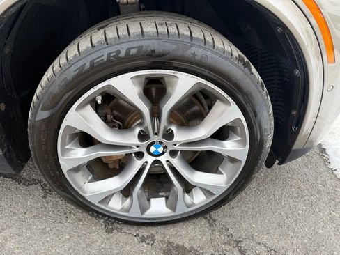 Used 2017 BMW X5 xDrive50i image 9