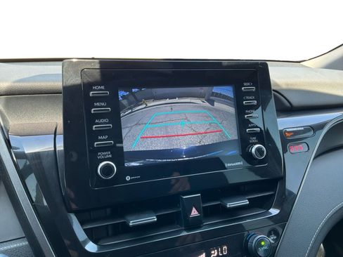 Used 2023 Toyota Camry SE FWD image 13