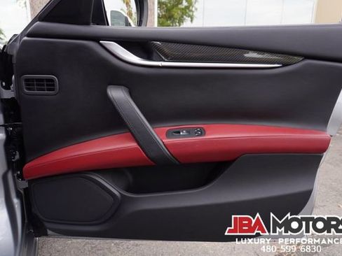 Used 2015 Maserati Ghibli image 96
