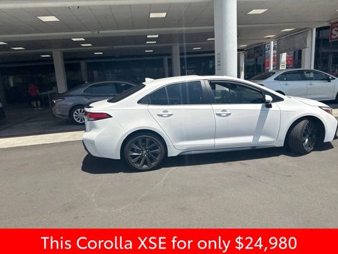 Used 2023 Toyota Corolla XSE FWD image 17