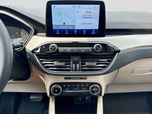 Certified 2020 Ford Escape SE FWD image 27
