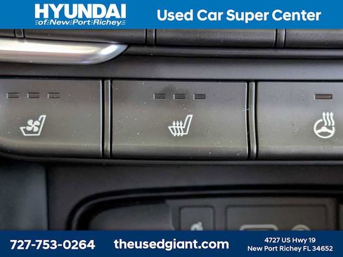 Used 2020 Hyundai Santa Fe Limited image 30