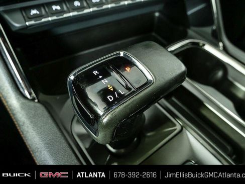 Used 2024 GMC Sierra 1500 AT4 w/ Technology Package AWD/4WD image 17