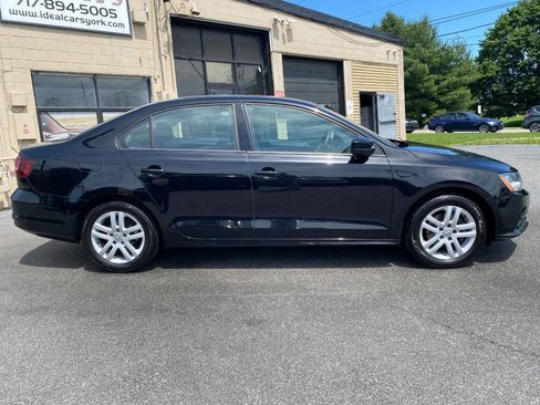 Used 2018 Volkswagen Jetta S FWD image 2
