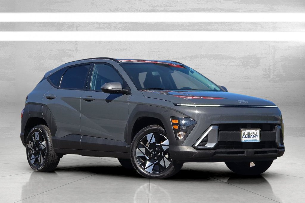 Used 2025 Hyundai Kona SEL AWD/4WD image 1