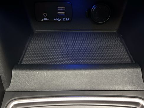 Used 2023 Subaru Forester Premium AWD/4WD image 36