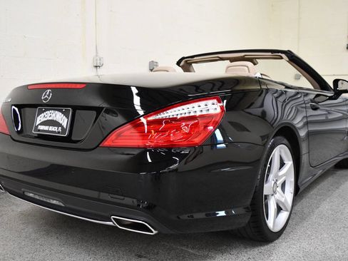 Used 2016 Mercedes-Benz SL 550 image 8