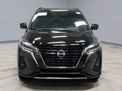 Certified 2023 Nissan Kicks SR image 5
