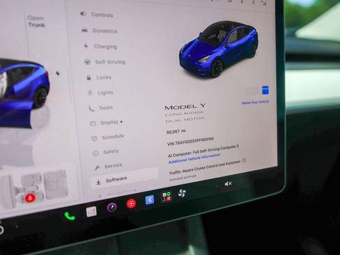 Used 2023 Tesla Model Y Long Range AWD/4WD image 17