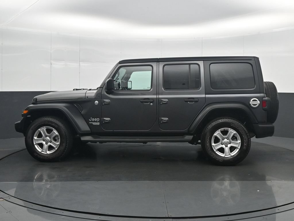 Used 2018 Jeep Wrangler Unlimited Sport AWD/4WD image 3
