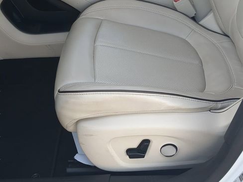 Used 2015 Chrysler 200 C w/ Navigation & Sound Group I image 25