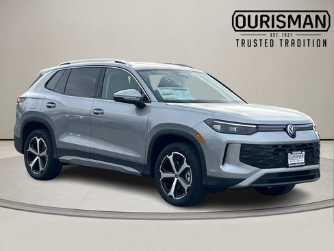 New 2026 Volkswagen Tiguan SE image 1