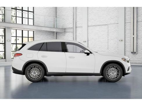 New 2026 Mercedes-Benz GLC 300 4MATIC image 2