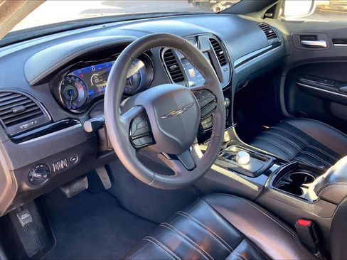 Used 2023 Chrysler 300 S image 17