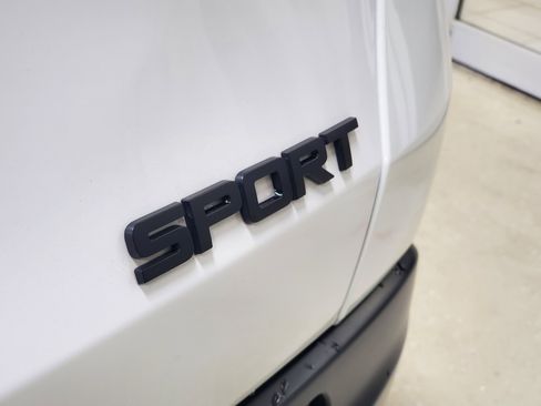 Used 2024 Honda HR-V Sport image 8