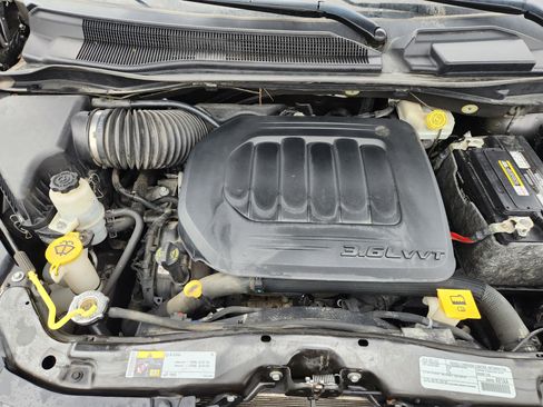 Used 2020 Dodge Grand Caravan GT image 27