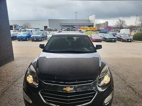 Used 2017 Chevrolet Equinox LT w/ Convenience Package image 4