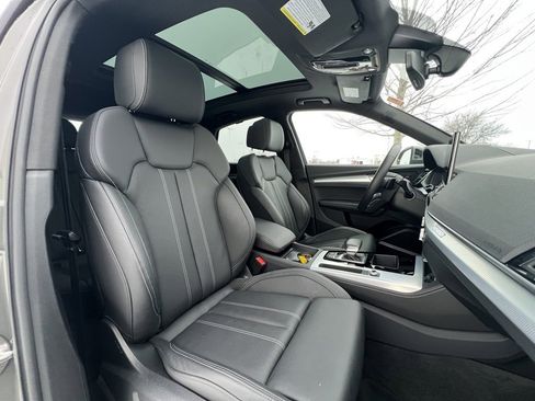 Certified 2025 Audi Q5 Prestige w/ Prestige Package image 36