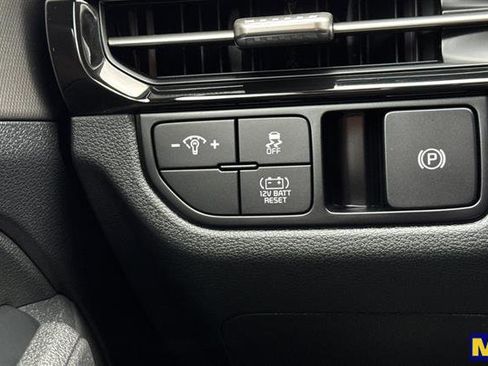 Used 2026 Kia Sportage S image 32