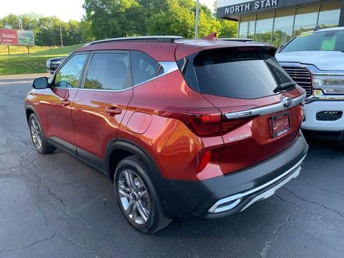 Used 2021 Kia Seltos S AWD/4WD image 3